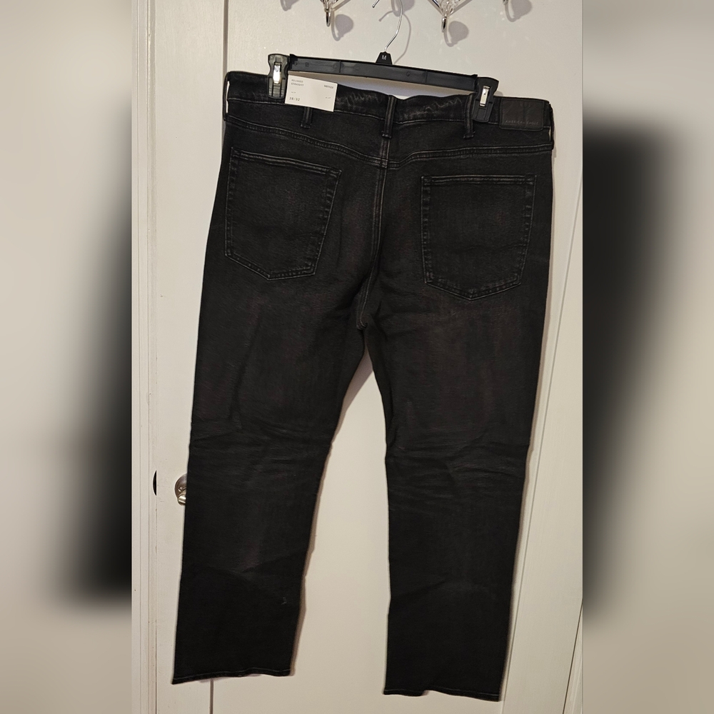 American Eagle Easyflex Relaxed Straight Jeans - Picture 3 of 3